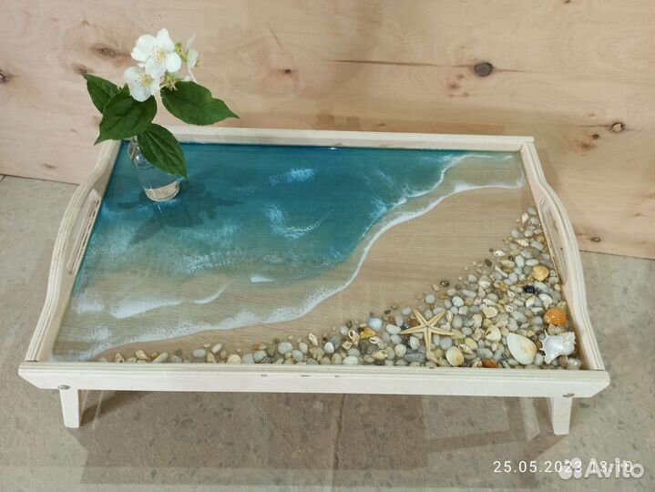 Столик для завтрака