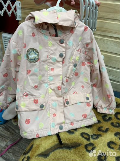 Курточки для девочки Benetton