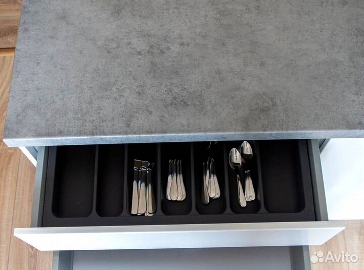 Кухонный гарнитур с островом