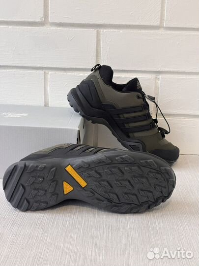 Новые мужские зимние кроссовки Adidas термо 44