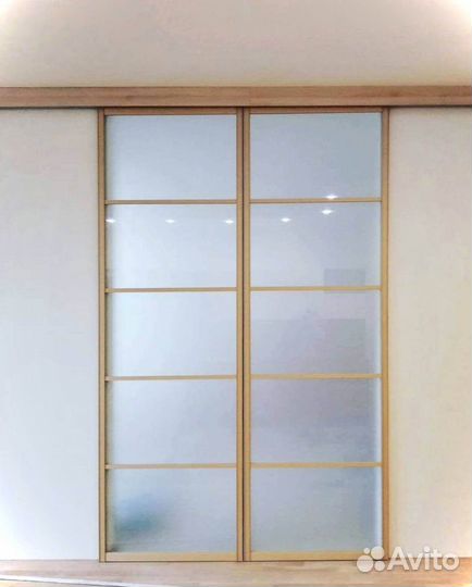 Стеклянная перегородка