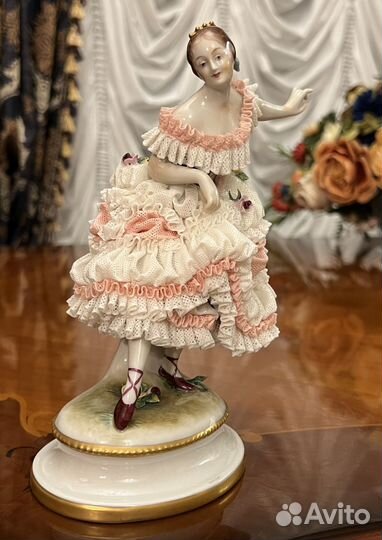 Фарфоровые статуэтки кружевницы балерины Германия