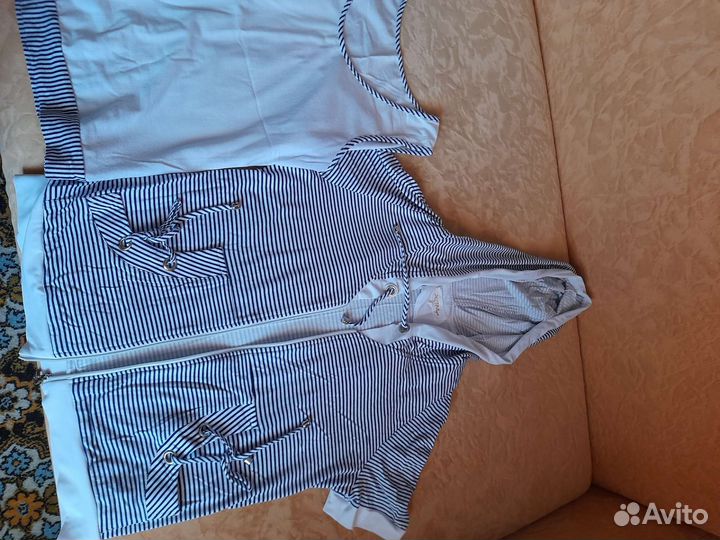 Отдам женские вещи