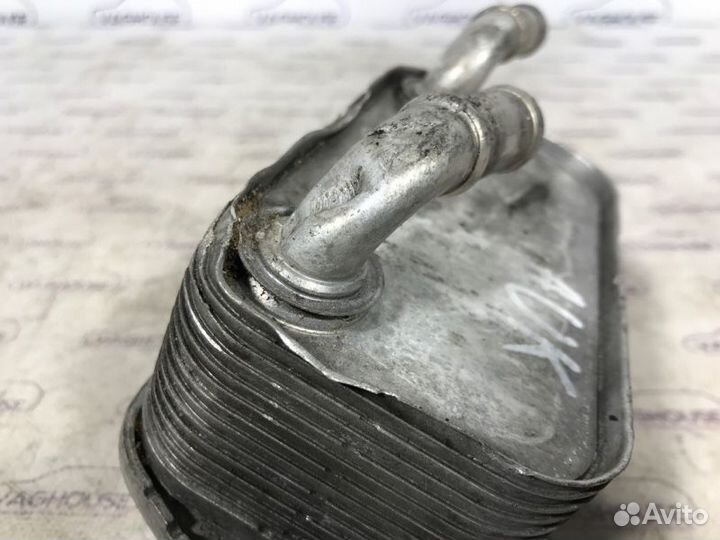 Радиатор масляный Audi A6 C6 3.2 AUK 2010