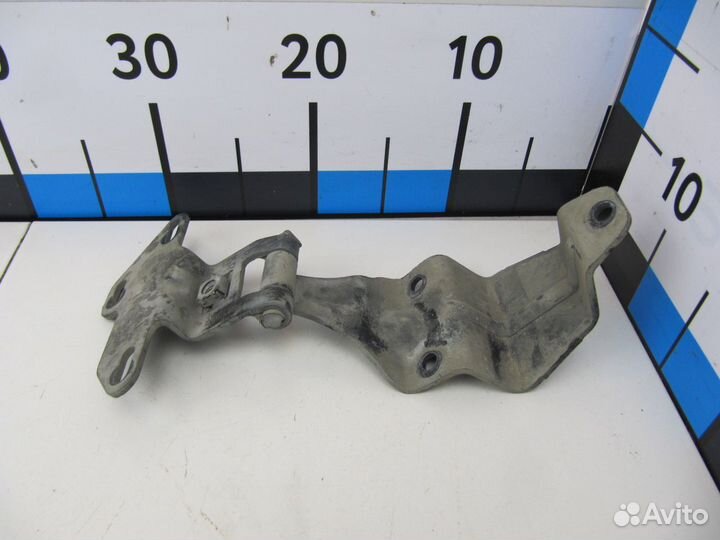 Петля капота MAN TGX