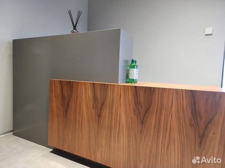 Стойка ресепшен, стол ресепшен