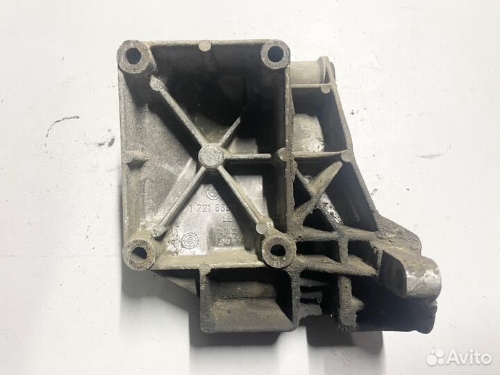 Кронштейн генератора BMW 3 E36