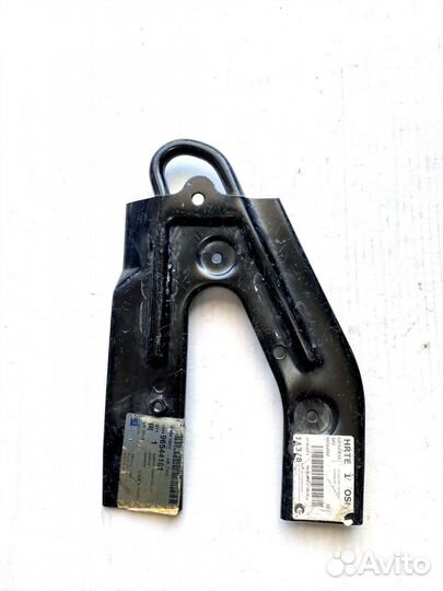 Кронштейн крепления лонжерона 96544161