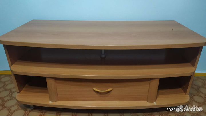 Стол под тв