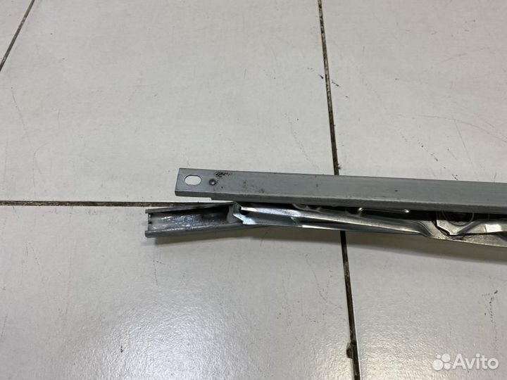 Стеклоподъемник электр. задний правый Infiniti Q50