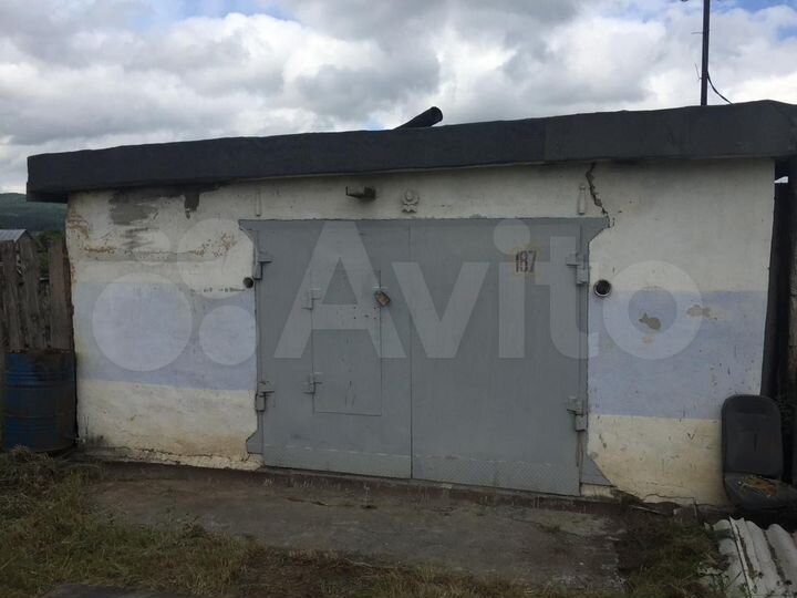 Гараж, > 30 м²