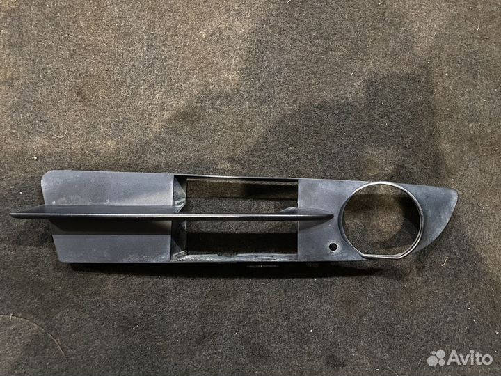 Правая решетка птф BMW 5 e60/61 (оригинал)