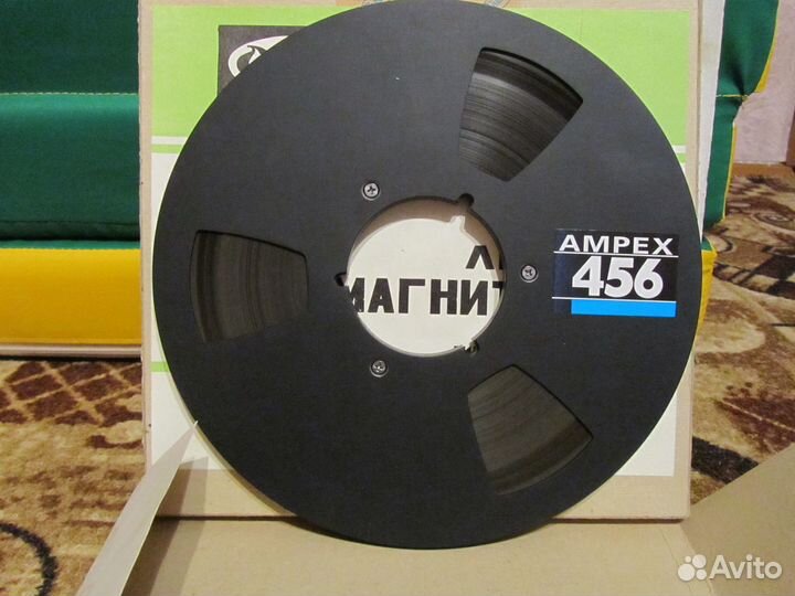 Катушки и лента (12шт) для катушечного магнитофона