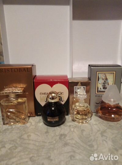 Миниатюры духов от Деагостини