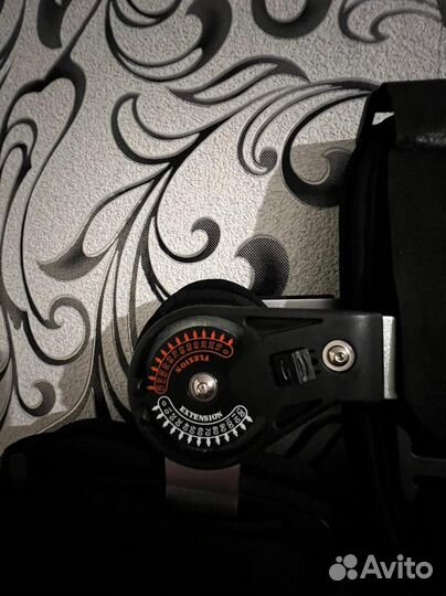 Ортез на коленный сустав