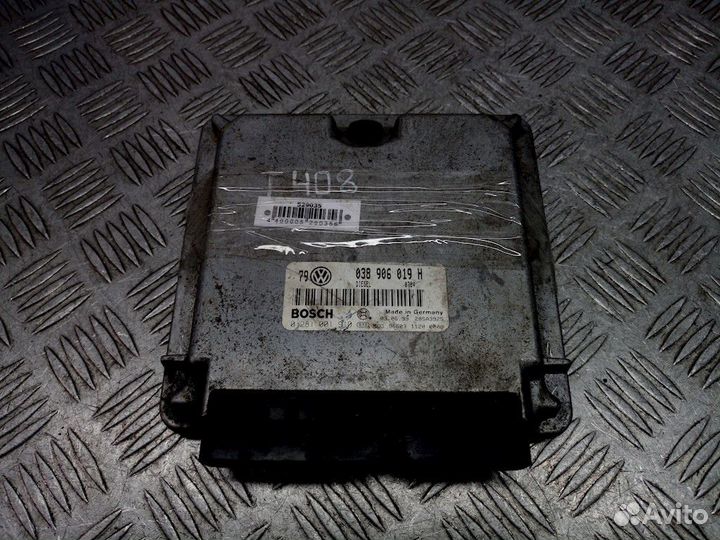 Блок управления двигателем Volkswagen Bora 1999