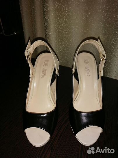 Женские босоножки (36 размер)