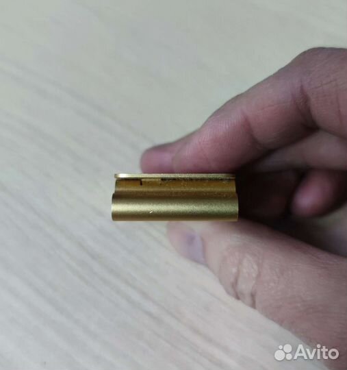 Плеер iPod shuffle 2 лимитированная версия