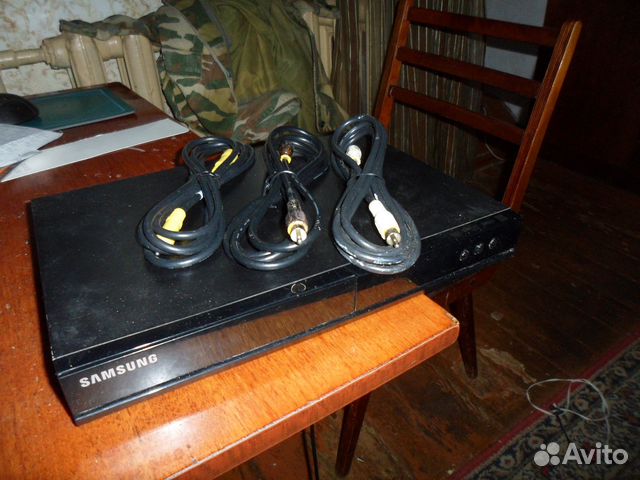 Для проигрывания CD\DVD плеер