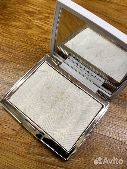 Хайлайтер бронзер румяна