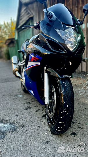 Мотоцикл suzuki 650