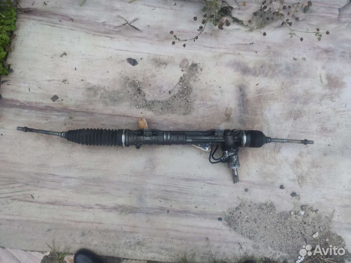 Продаю рулевую рейку Пежо 308 в сборе, правый руль