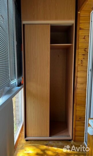 Шкаф