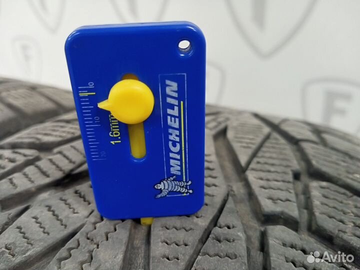 Nokian Tyres Hakkapeliitta 5 215/65 R16 102R