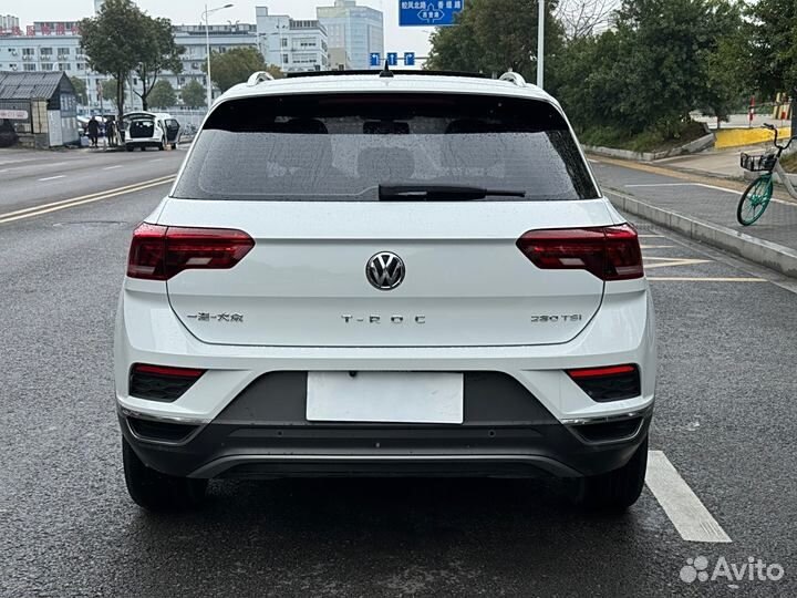 Volkswagen T-Roc 1.5 AMT, 2021, 26 000 км