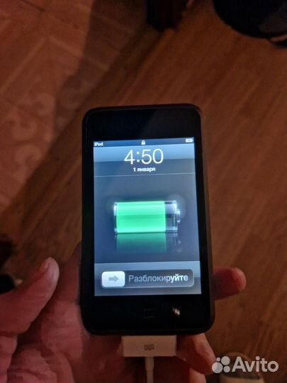 iPod touch 1 поколение, 8 gb, 2007 год выпуска