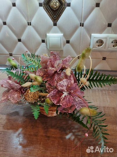 Цветы искусственные (интерьерная композиция)