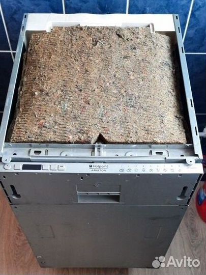 Посудомоечная машина Hotpoint Ariston рабочая
