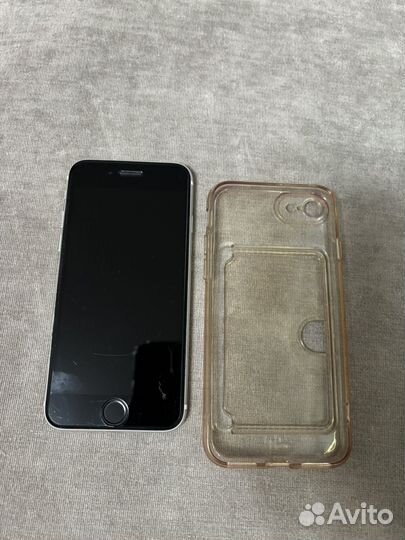 iPhone SE, 64 ГБ