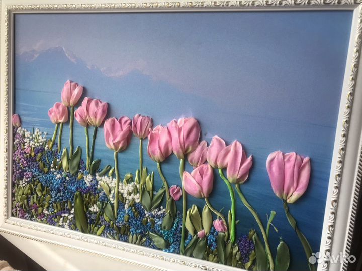 Продаю картины вышитые атласными лентами