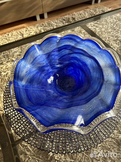 Ваза для фруктов на ножке