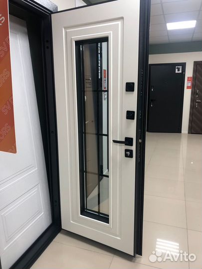 Дверь входная Бристоль