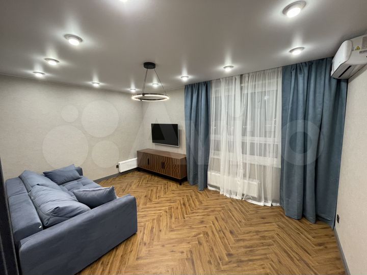 2-к. квартира, 55 м², 4/17 эт.