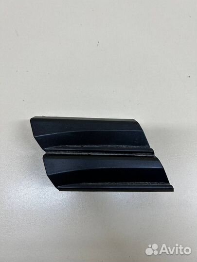 Заглушка буксировочного крюка Toyota Camry XV70 20