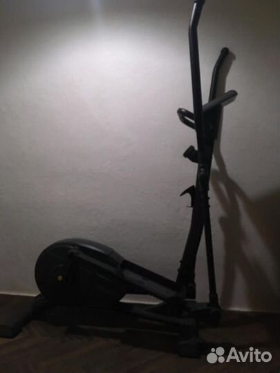 Эллиптический тренажер torneo