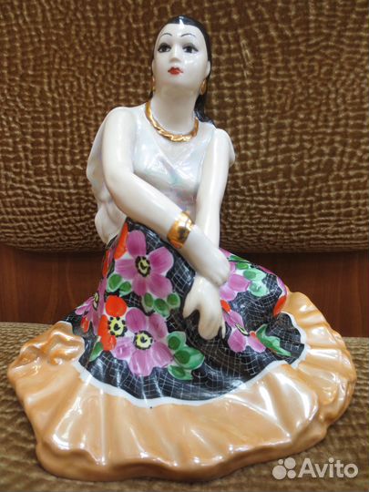 Фарфоровые статуэтка Дулево 1990г