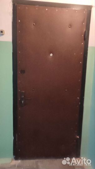 Дверь входная металлическая правая бу
