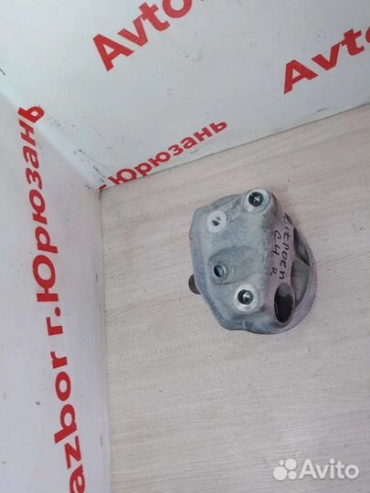 Кронштейн опоры двигателя Citroen C4 NFU