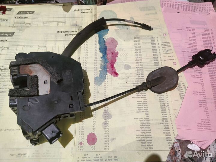 Замок двери передний левый Renault Mégane 2008