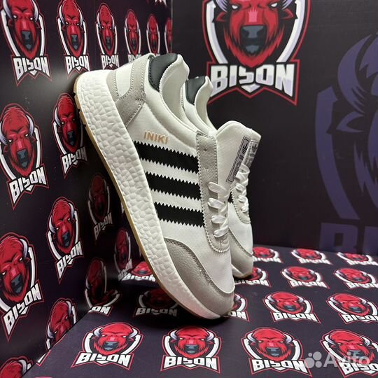 Кроссовки adidas iniki
