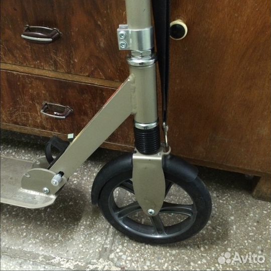 Самокат с амортизаторами