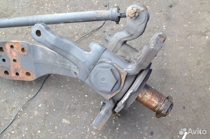 Поворотный кулак переднего моста, левый volvo FH