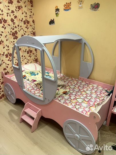 Детская кровать карета