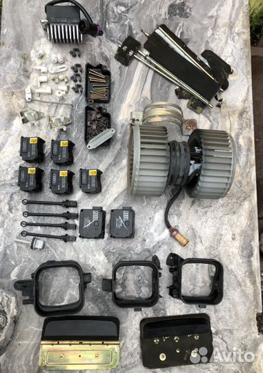 Моторчик заслонок печки audi A8 D2