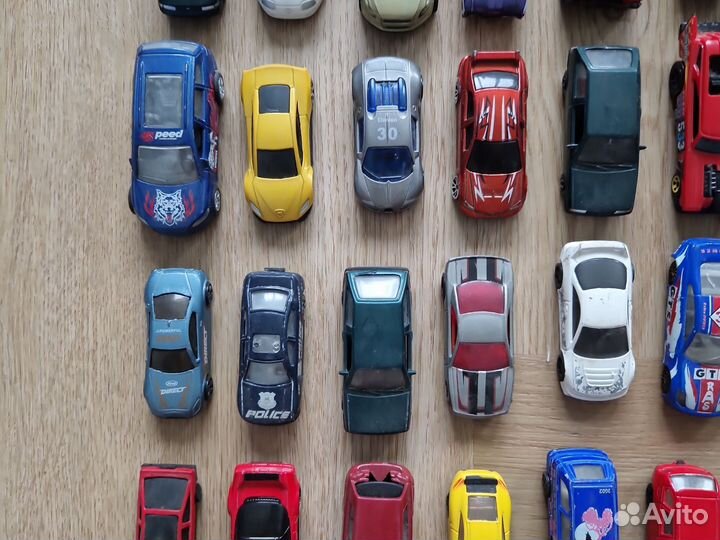 Модели автомобилей и танк 1/120 и 1/87 лот