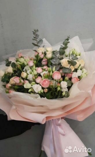 Букеты из кустовых роз